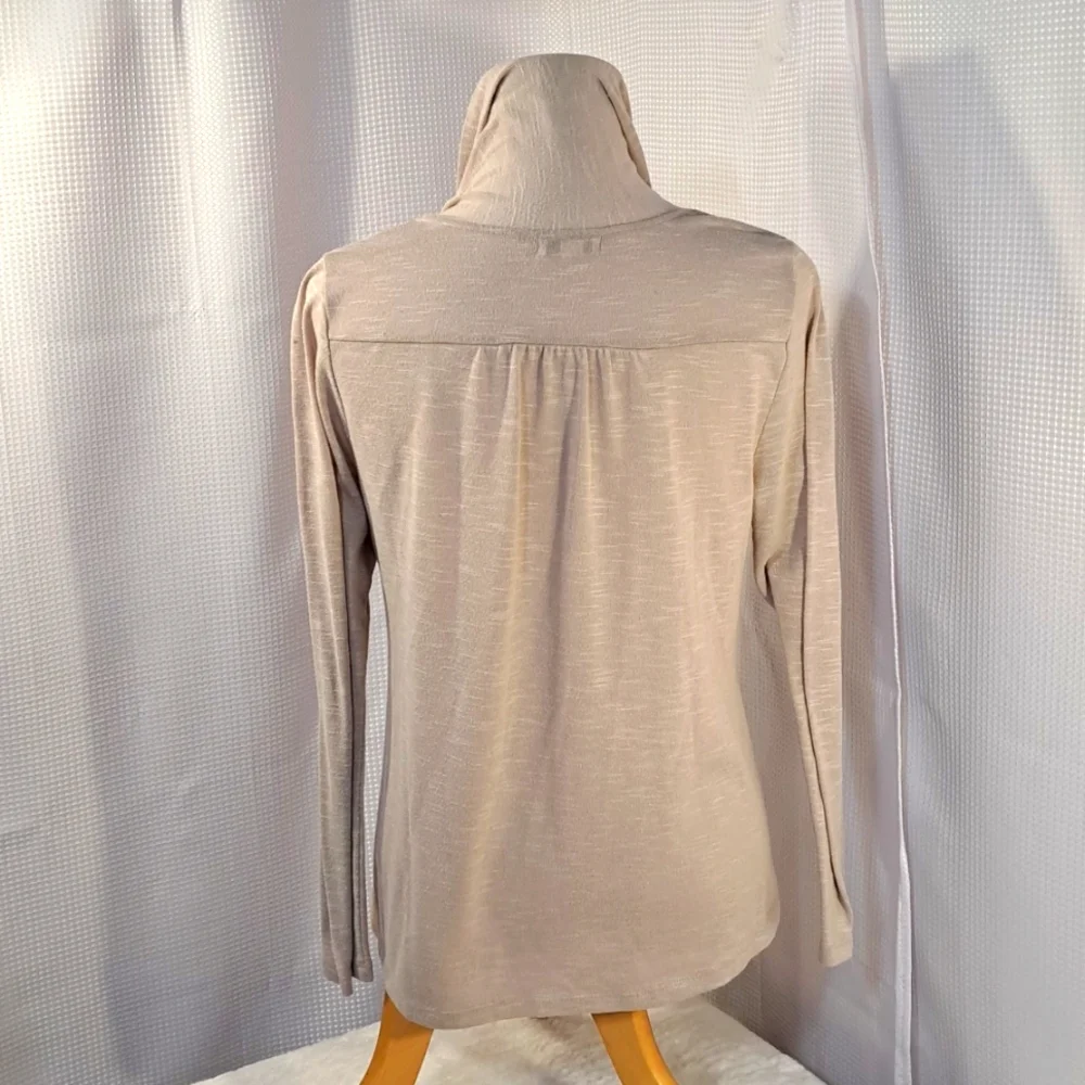 3/$25 Croft & Barrow Woman's Lightweight Cardigan